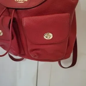 Coach Billie backpack in Cherry red pebbled leather Coach Medium Charlie Backpack Pebble Denim Cherry Print  main image 2